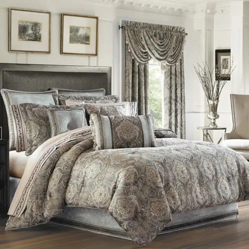 J. Queen New York Provence Comforter Set - Queen NEW